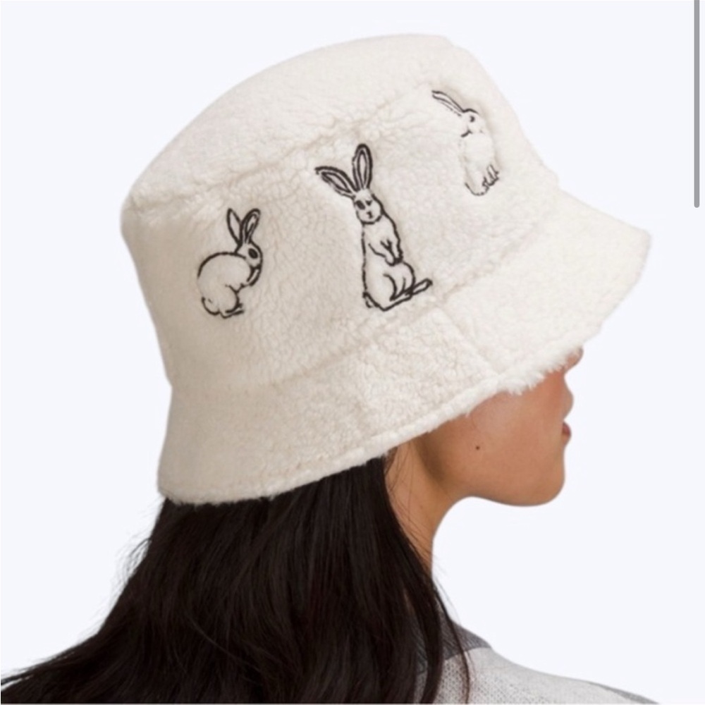 Lululemon Athletica Both Ways Fleece Bucket Hat New Year Rabbit Bunny GUC